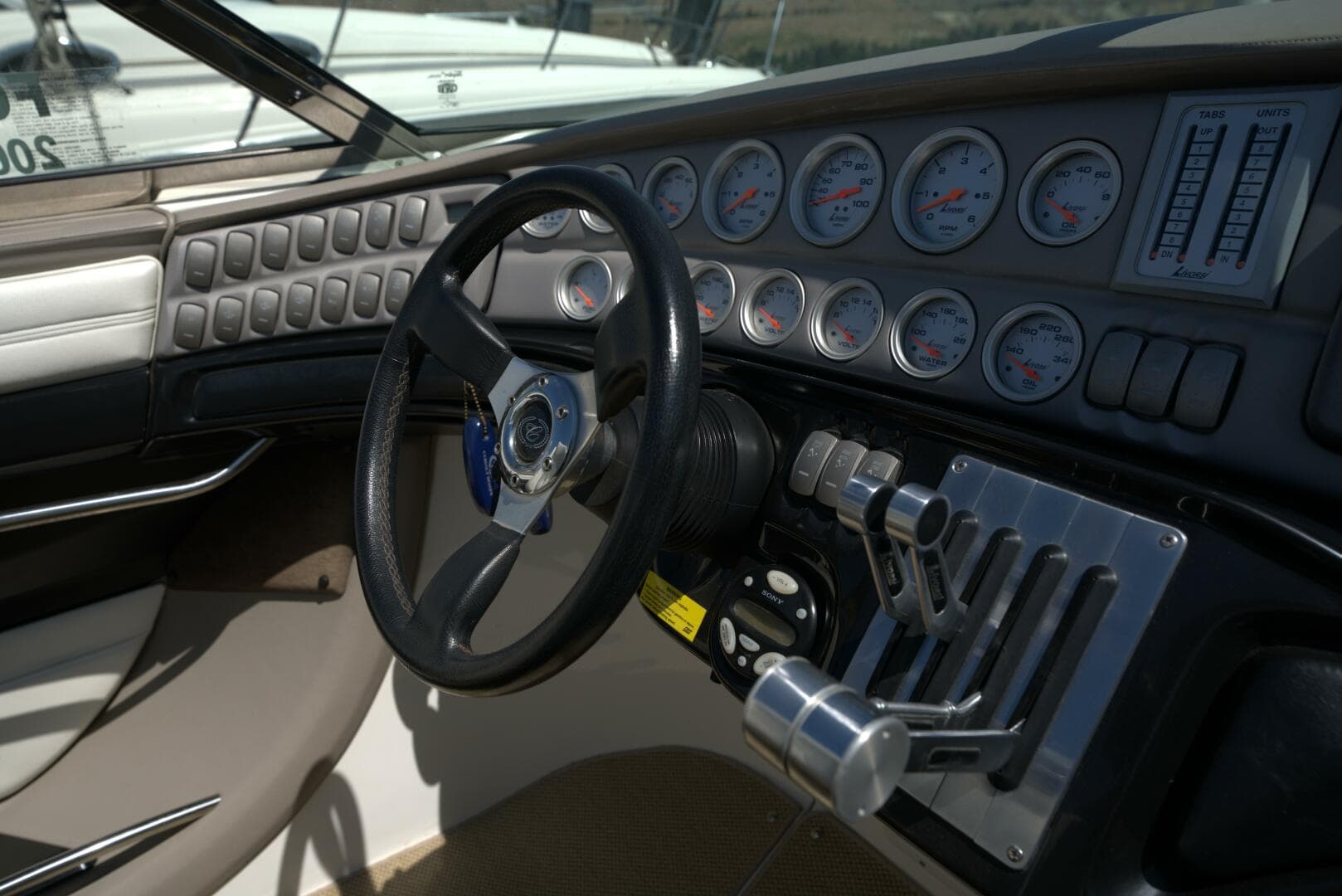 2005 Cobalt 343 — photo 34