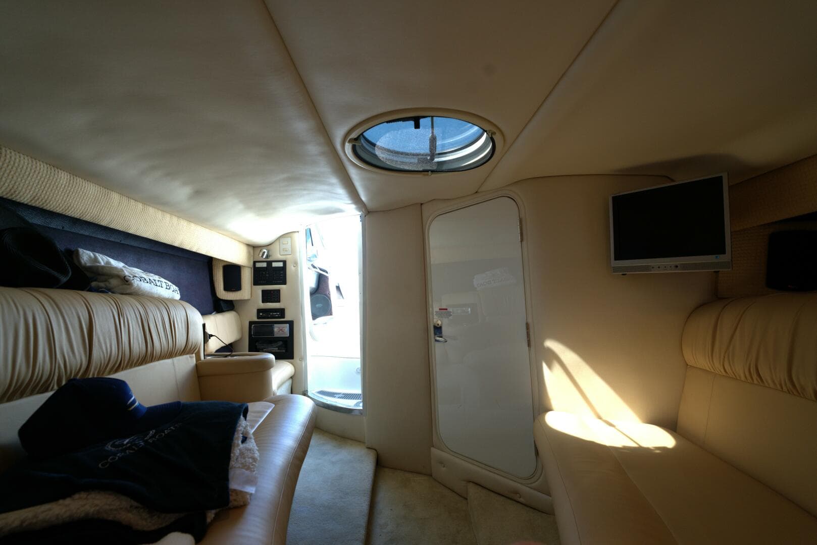 2005 Cobalt 343 — photo 49