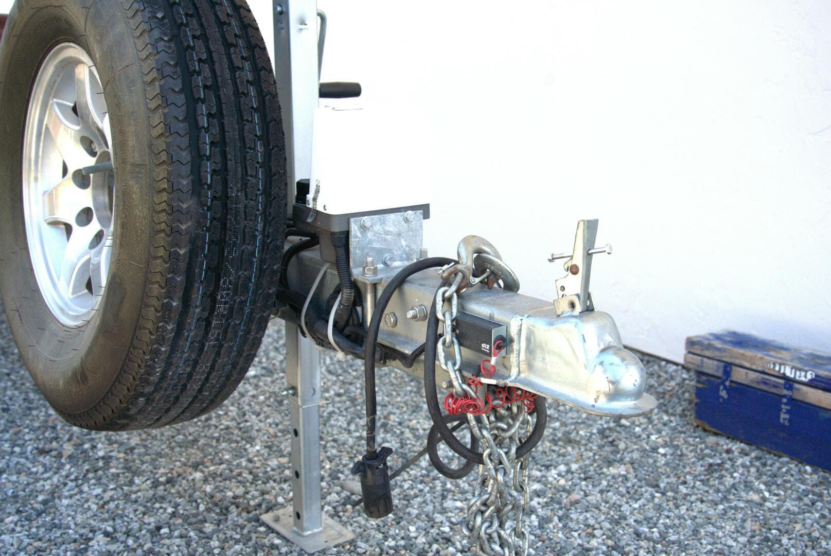 2005 Cobalt 343 — photo 65