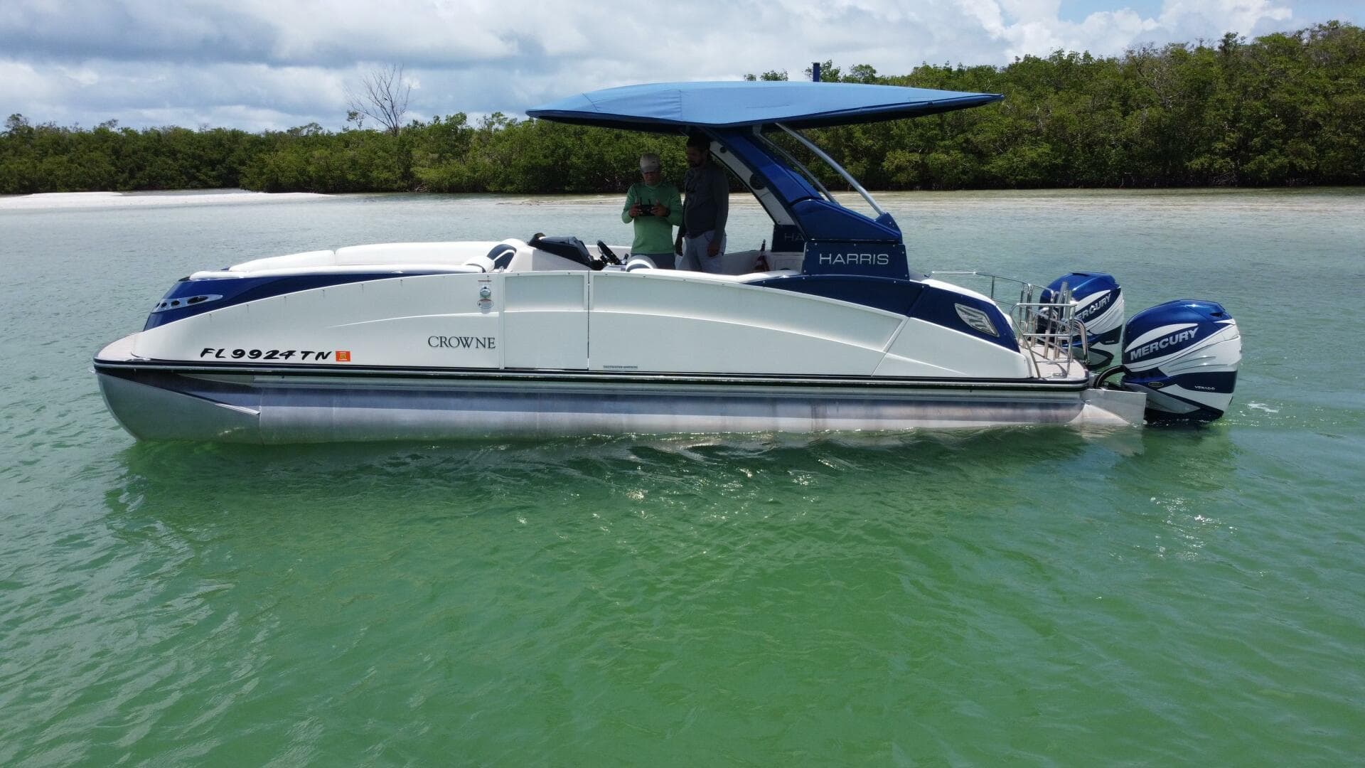 2021 Harris Crowne Sl 270 Twin Engine — photo 1