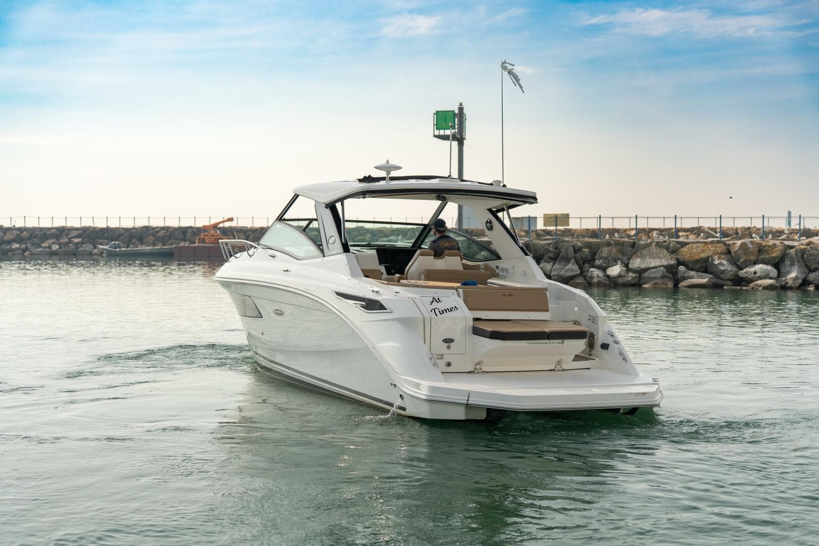 2019 Sea Ray 320 Sundancer — photo 7