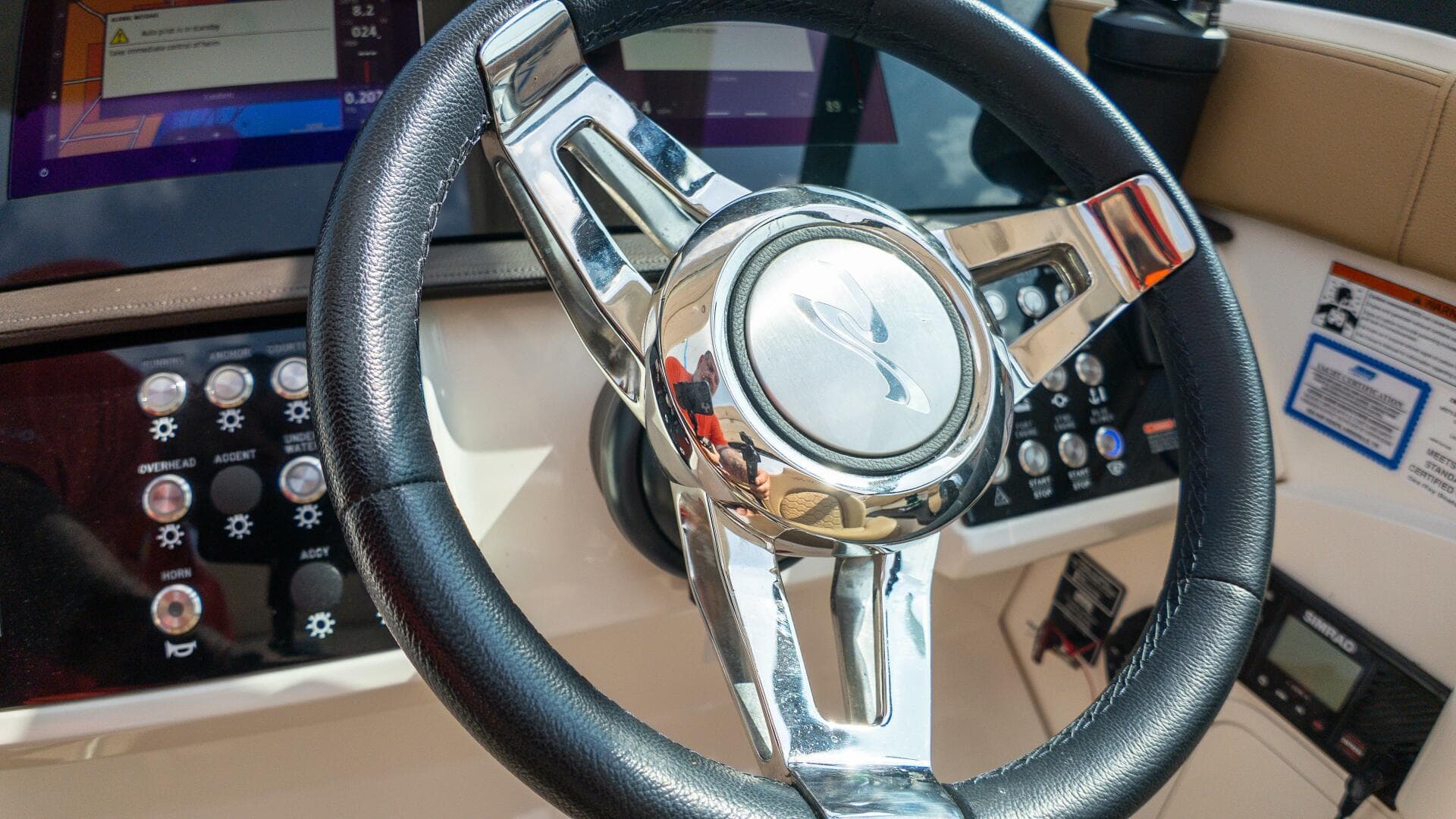 2019 Sea Ray 320 Sundancer — photo 61