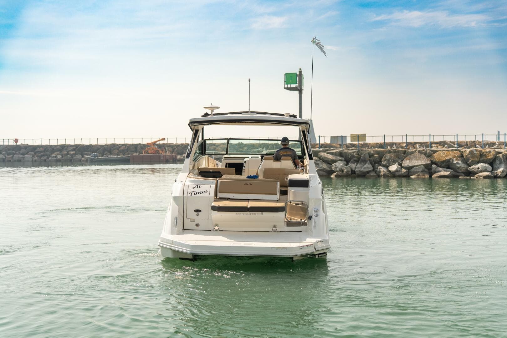 2019 Sea Ray 320 Sundancer — photo 10