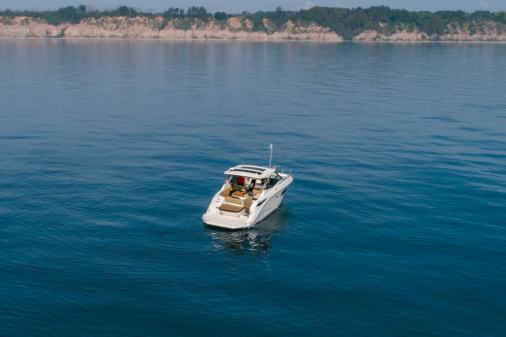 2019 Sea Ray 320 Sundancer — photo 26