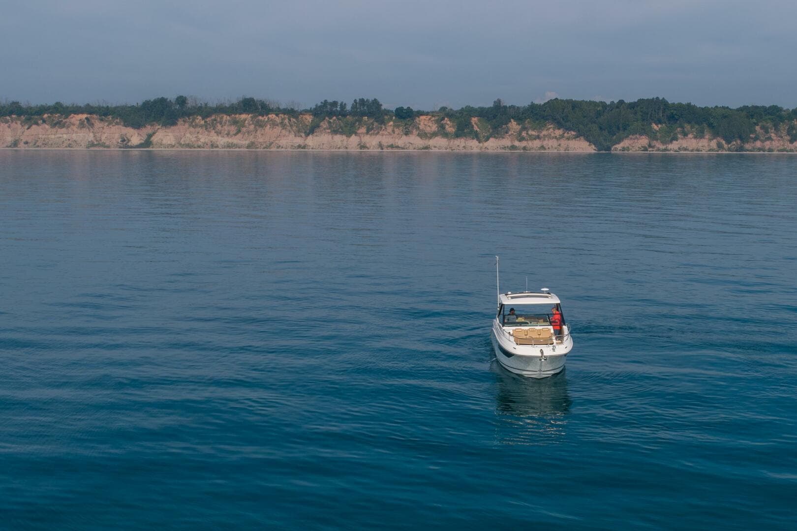 2019 Sea Ray 320 Sundancer — photo 22