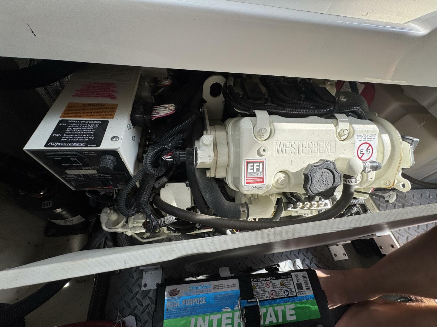 2019 Sea Ray 320 Sundancer — photo 85