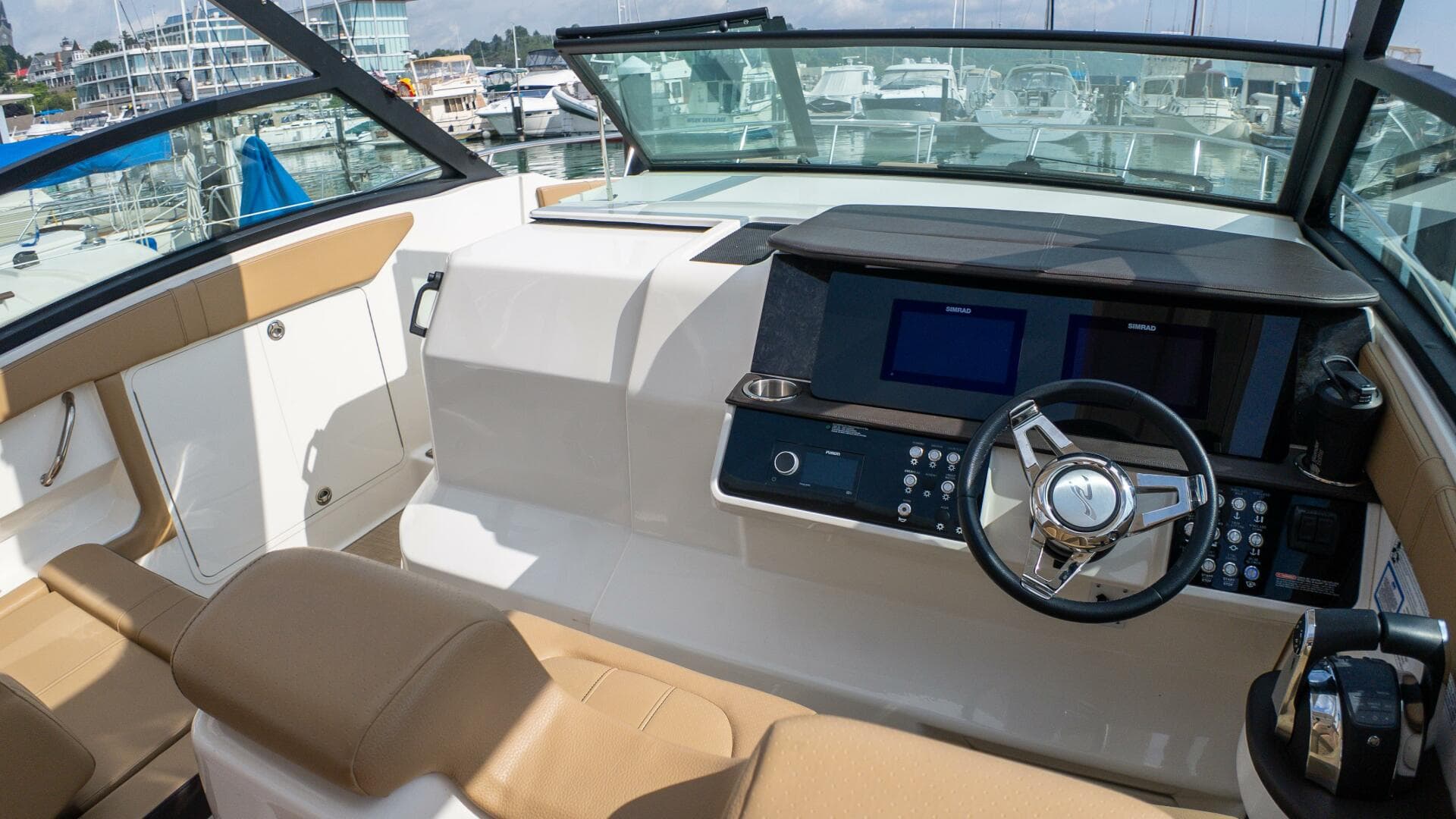 2019 Sea Ray 320 Sundancer — photo 49