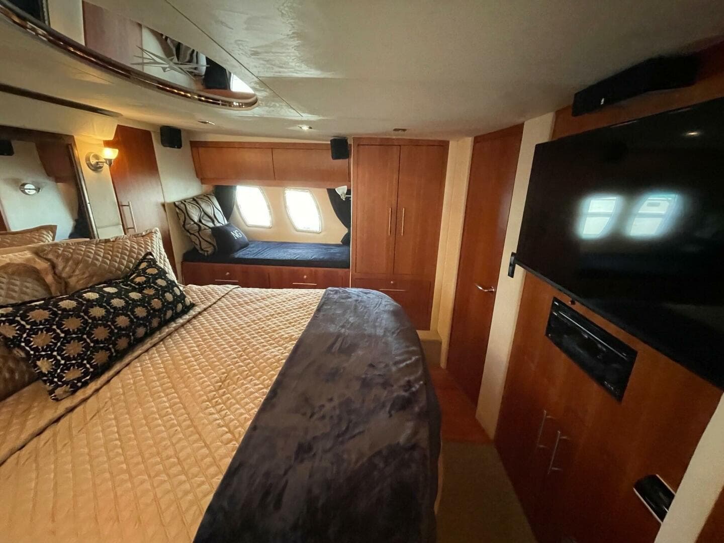 2009 Regal 5260 Sport Coupe — photo 27