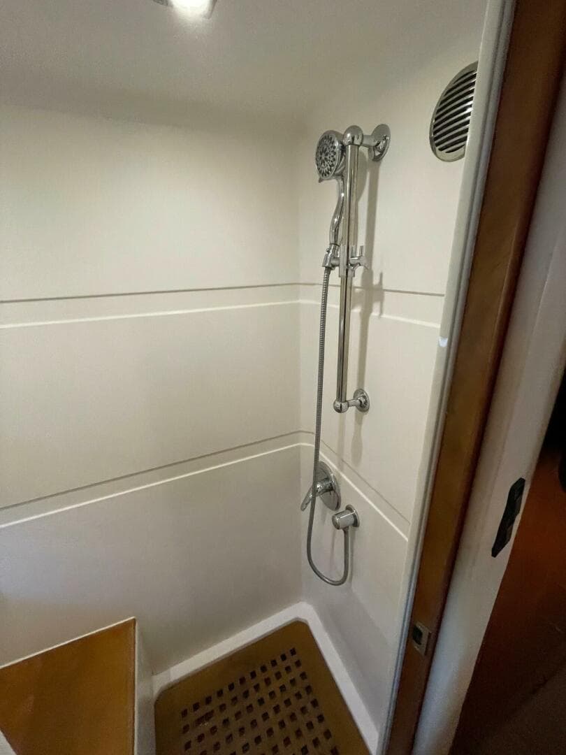 2009 Regal 5260 Sport Coupe — photo 34