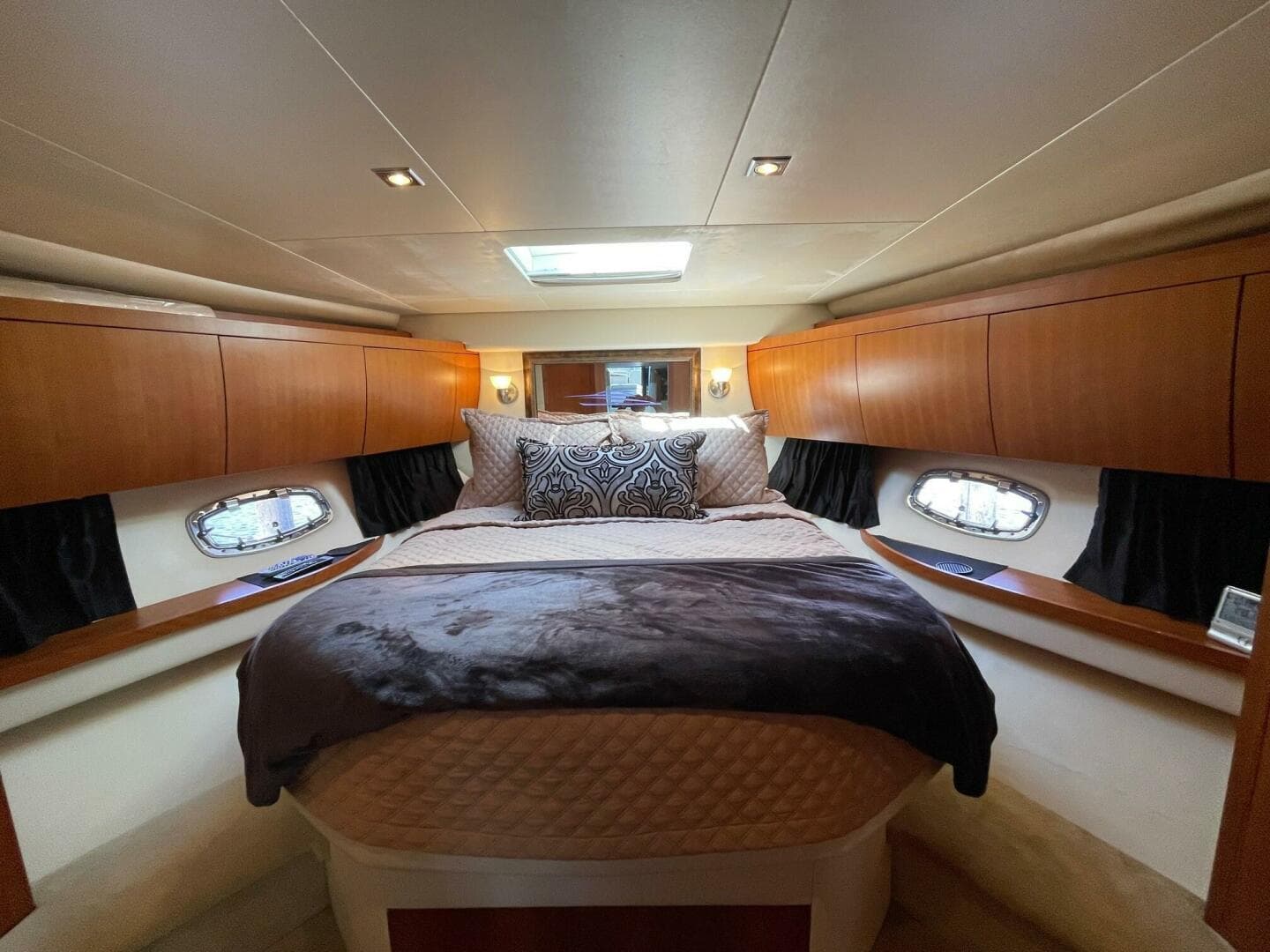 2009 Regal 5260 Sport Coupe — photo 36