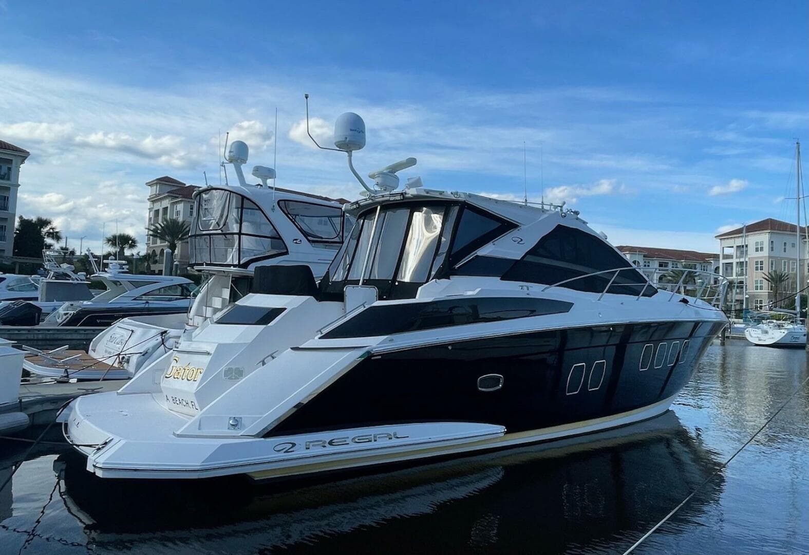 2009 Regal 5260 Sport Coupe — photo 4