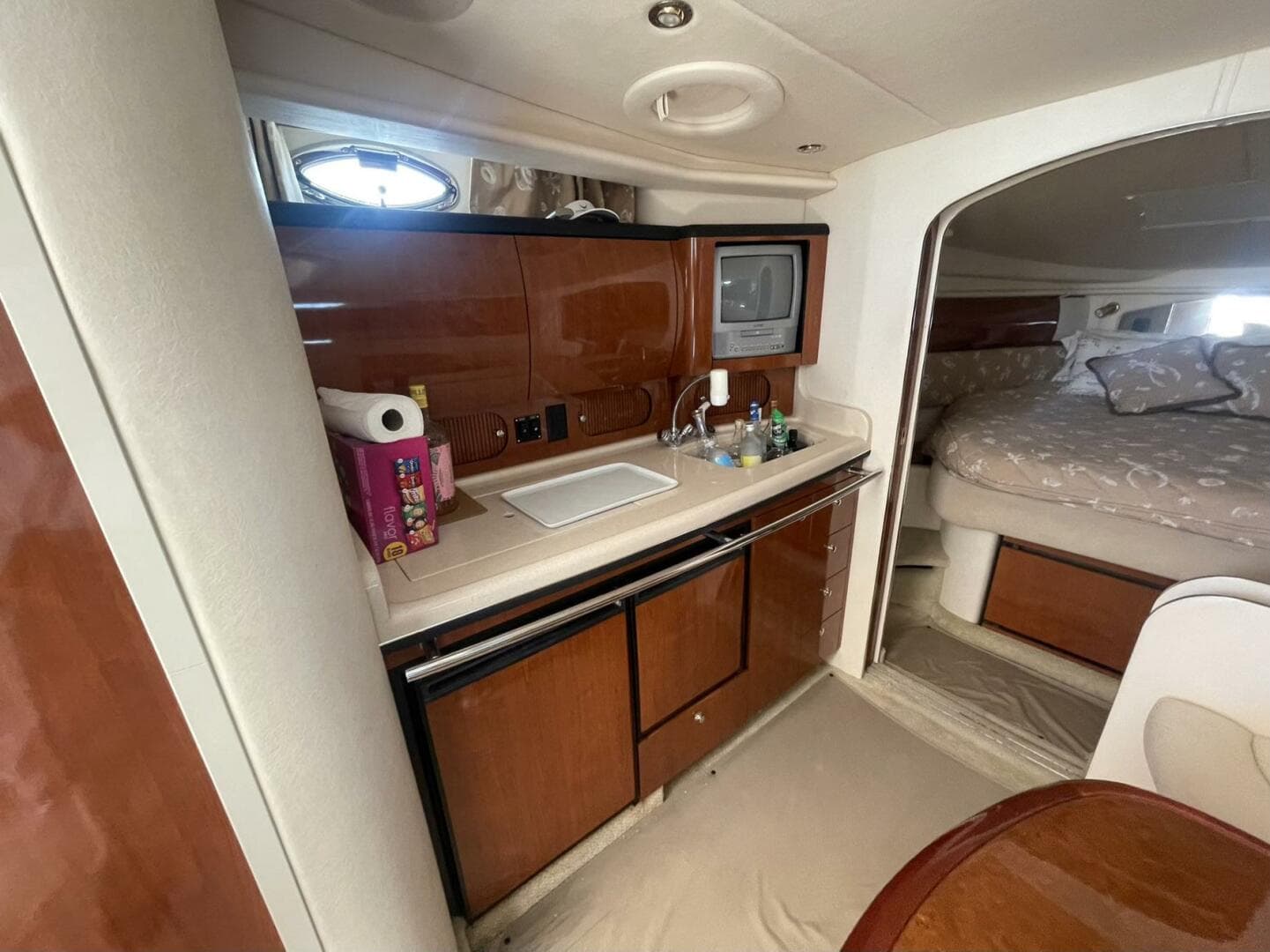 2003 Sea Ray 360 Sundancer — photo 16