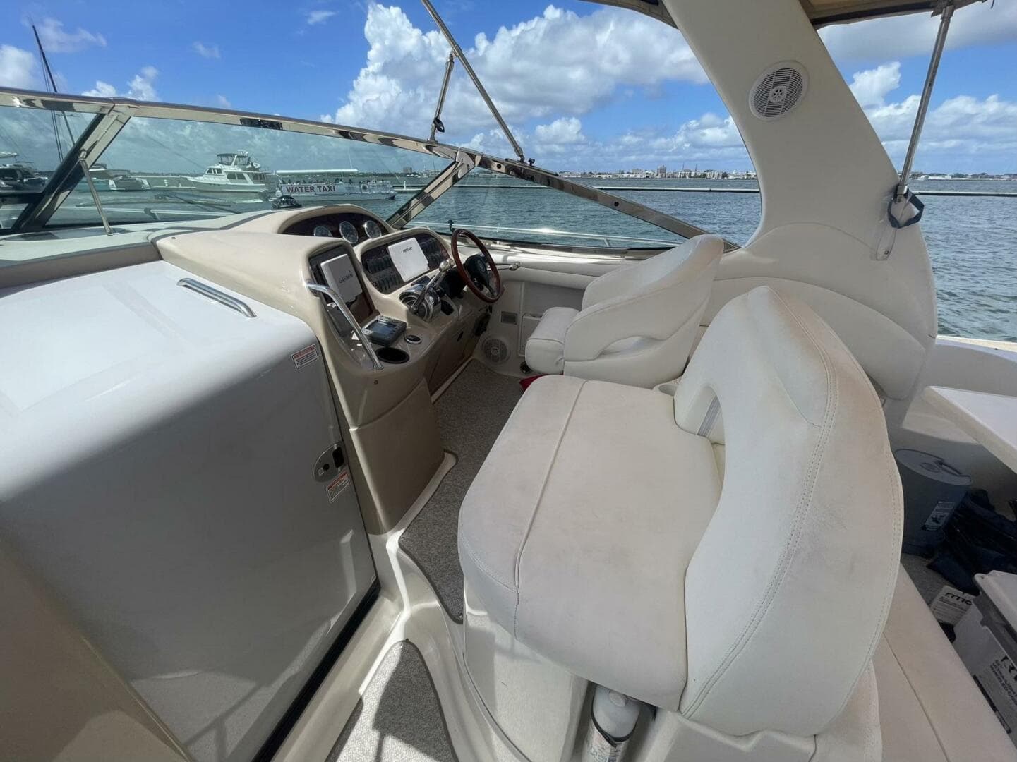 2003 Sea Ray 360 Sundancer — photo 10
