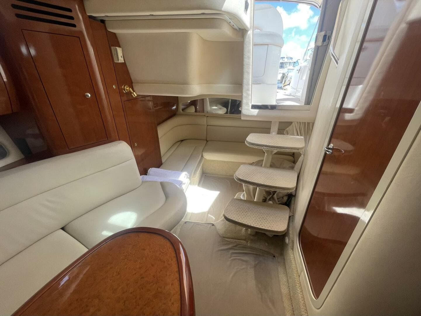 2003 Sea Ray 360 Sundancer — photo 15
