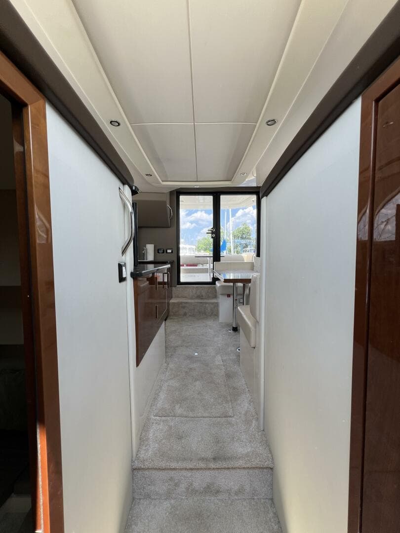 2016 Carver C-34 Command Bridge — photo 28