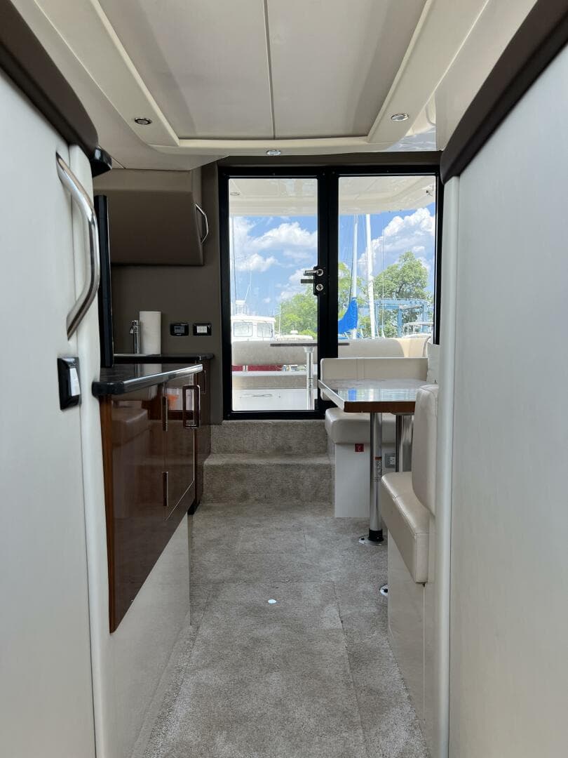 2016 Carver C-34 Command Bridge — photo 29