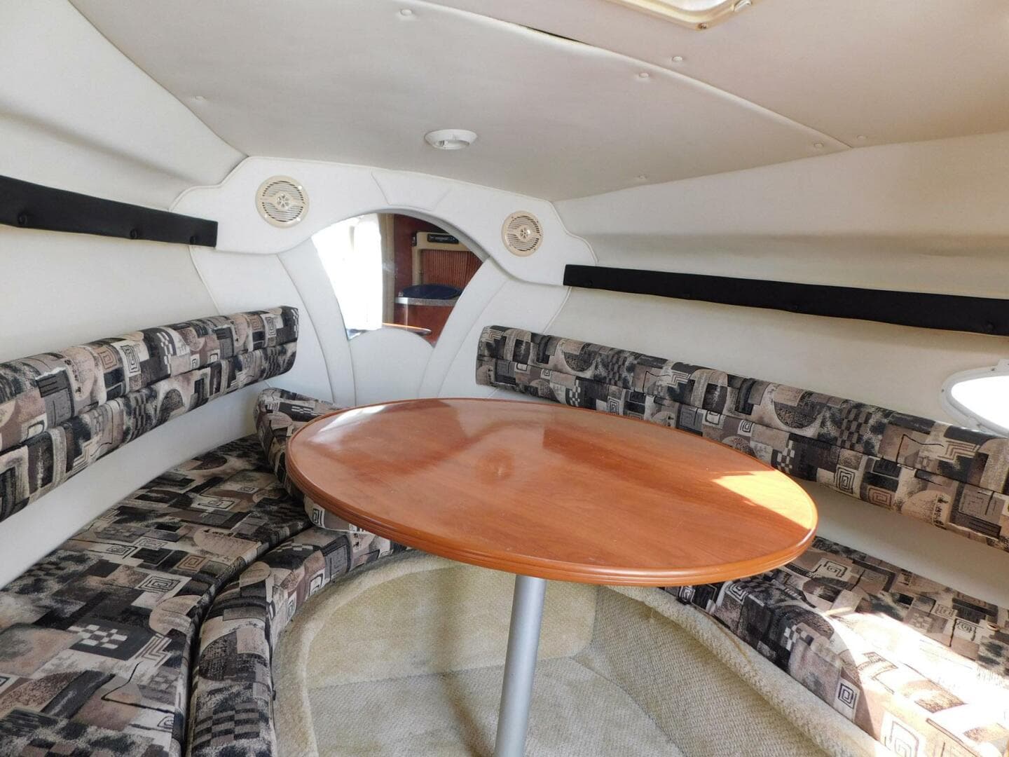 2004 Rinker Fiesta Vee 270 — photo 2