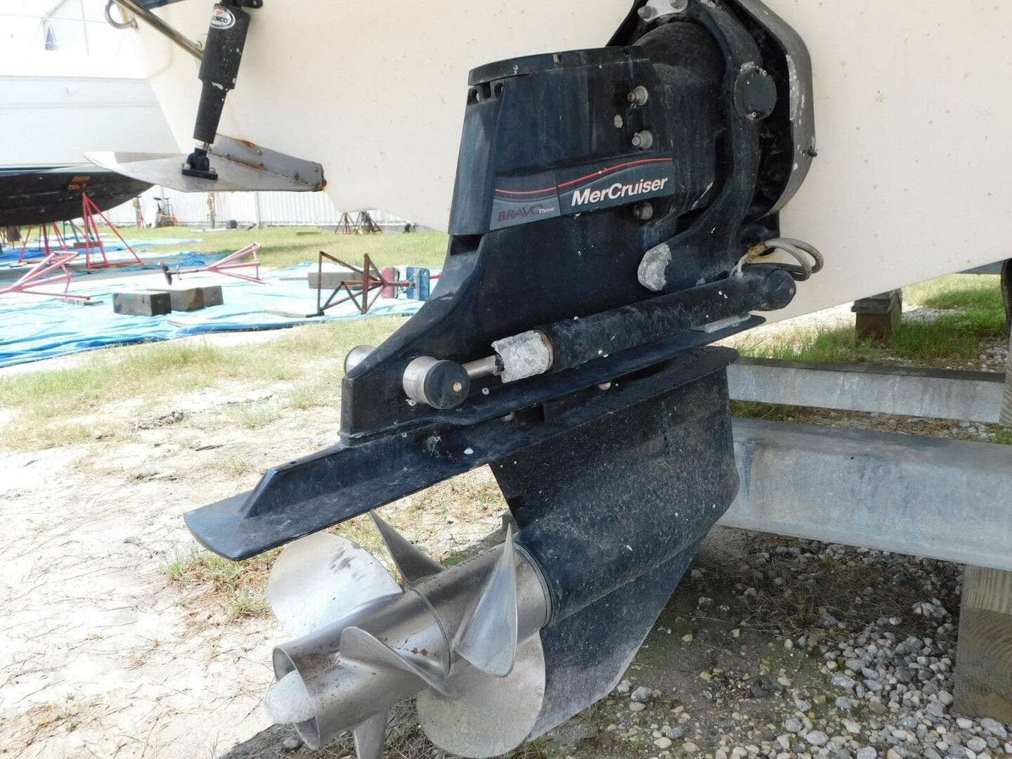 2004 Rinker Fiesta Vee 270 — photo 21