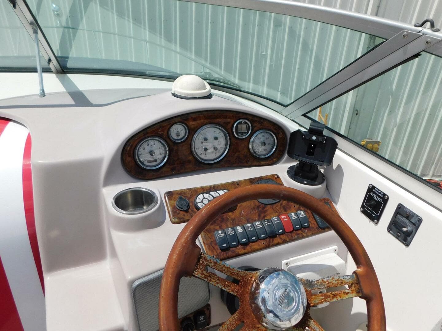 2004 Rinker Fiesta Vee 270 — photo 14