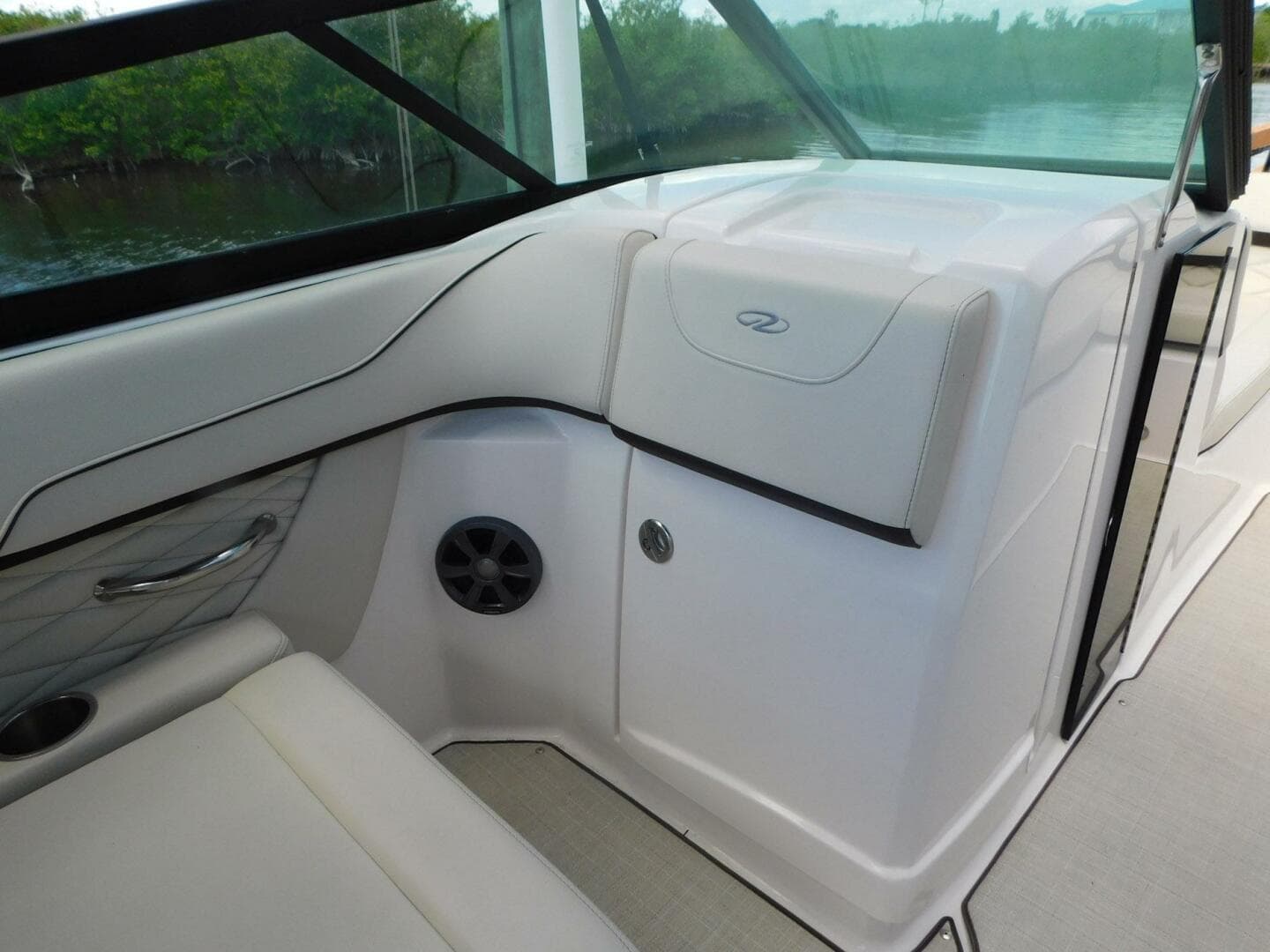 2021 Regal 23 Obx — photo 11