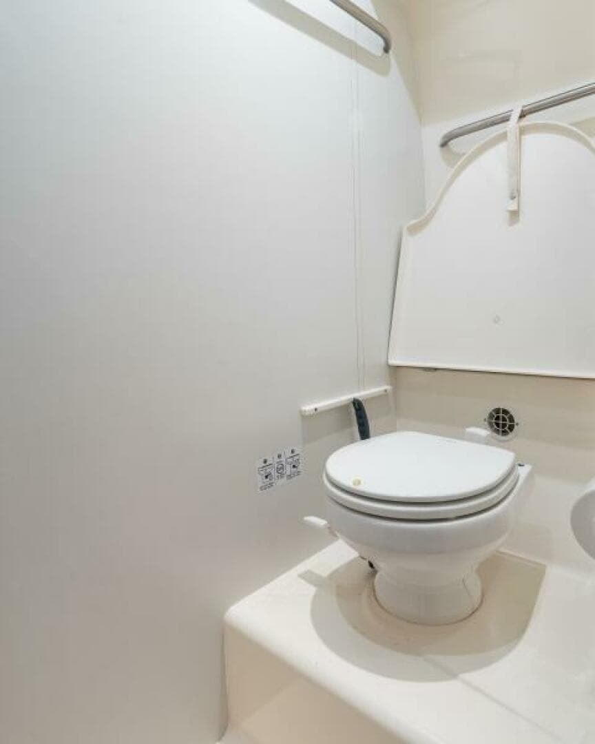 2007 Tiara Yachts 4300 Sovran — photo 19