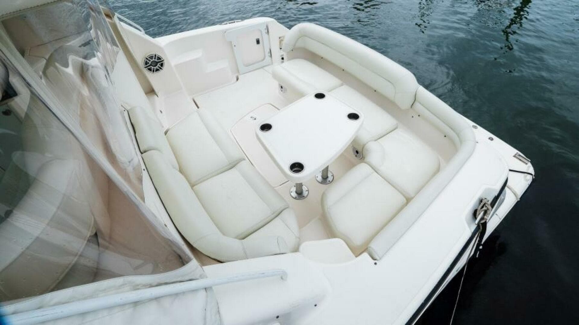 2007 Tiara Yachts 4300 Sovran — photo 6