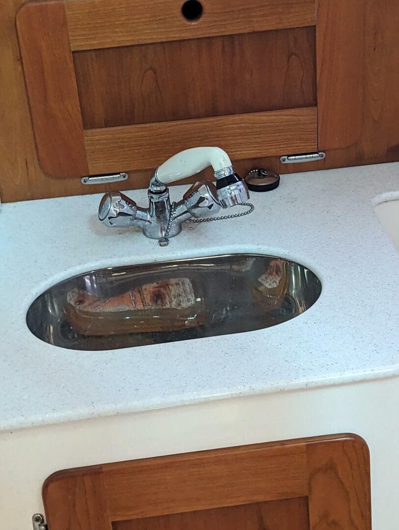 2006 Hunt Surf Hunter 33 — photo 38