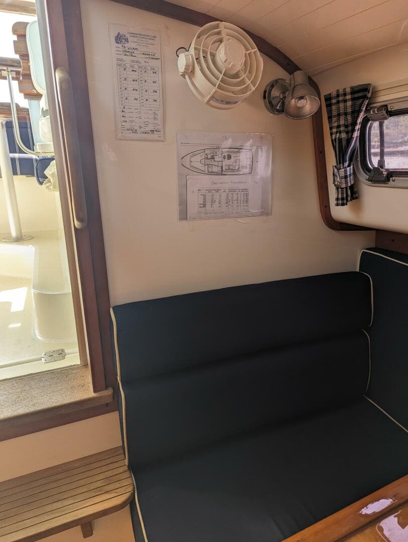 2006 Hunt Surf Hunter 33 — photo 35