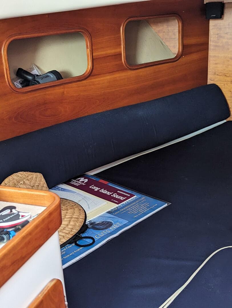 2006 Hunt Surf Hunter 33 — photo 32