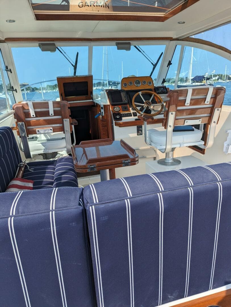 2006 Hunt Surf Hunter 33 — photo 21