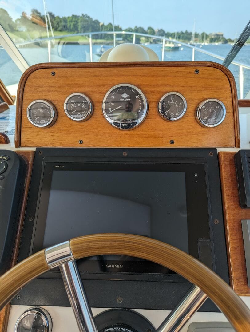 2006 Hunt Surf Hunter 33 — photo 27