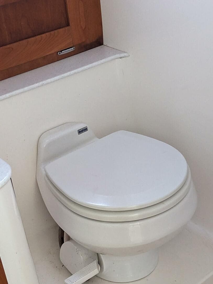 2006 Hunt Surf Hunter 33 — photo 37