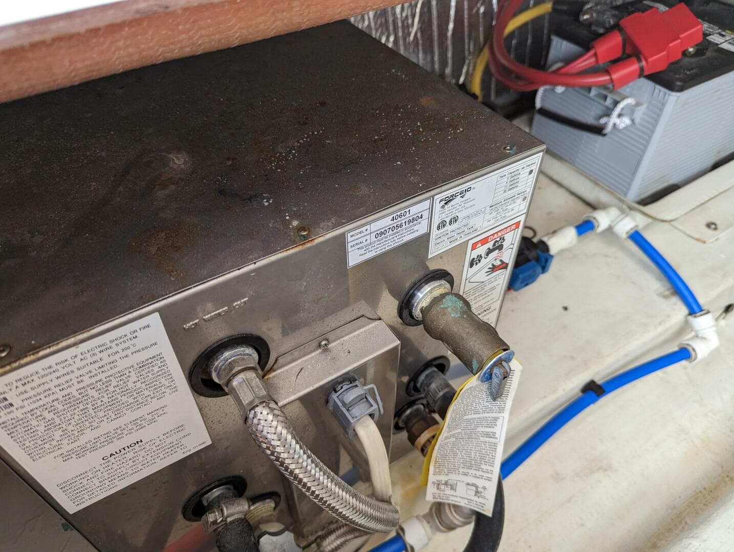 2006 Hunt Surf Hunter 33 — photo 10