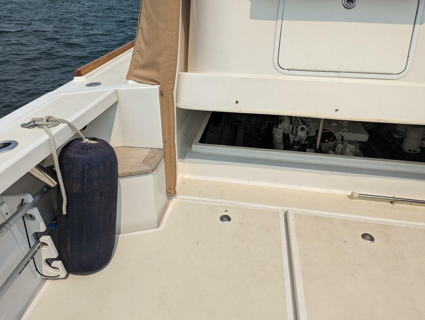 2006 Hunt Surf Hunter 33 — photo 13