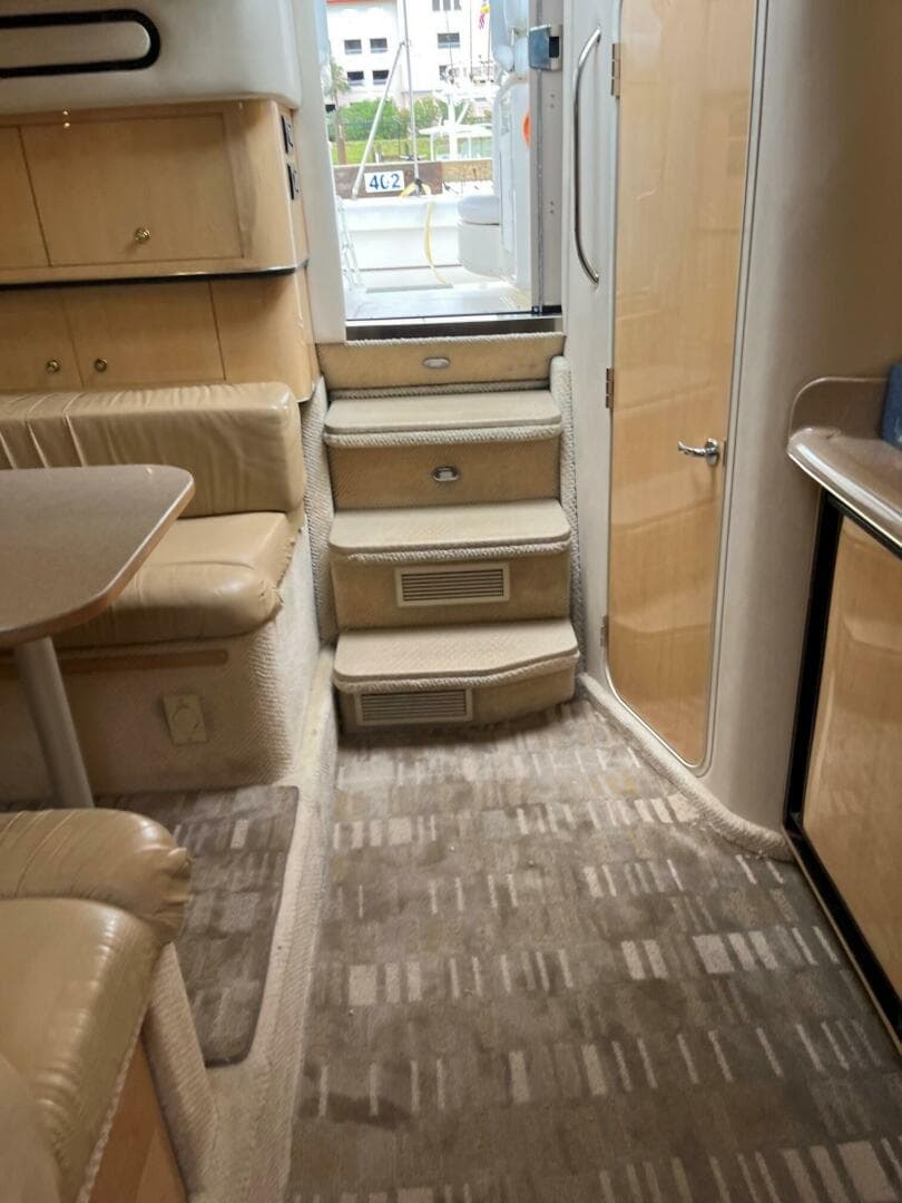 2001 Sea Ray 340 — photo 10