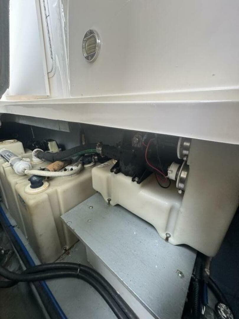 2001 Sea Ray 340 Sundancer — photo 40