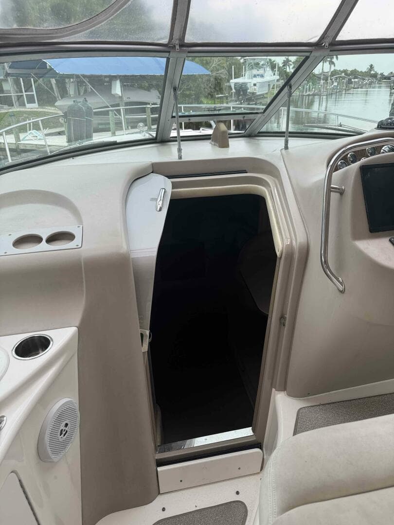 2001 Sea Ray 340 Sundancer — photo 19