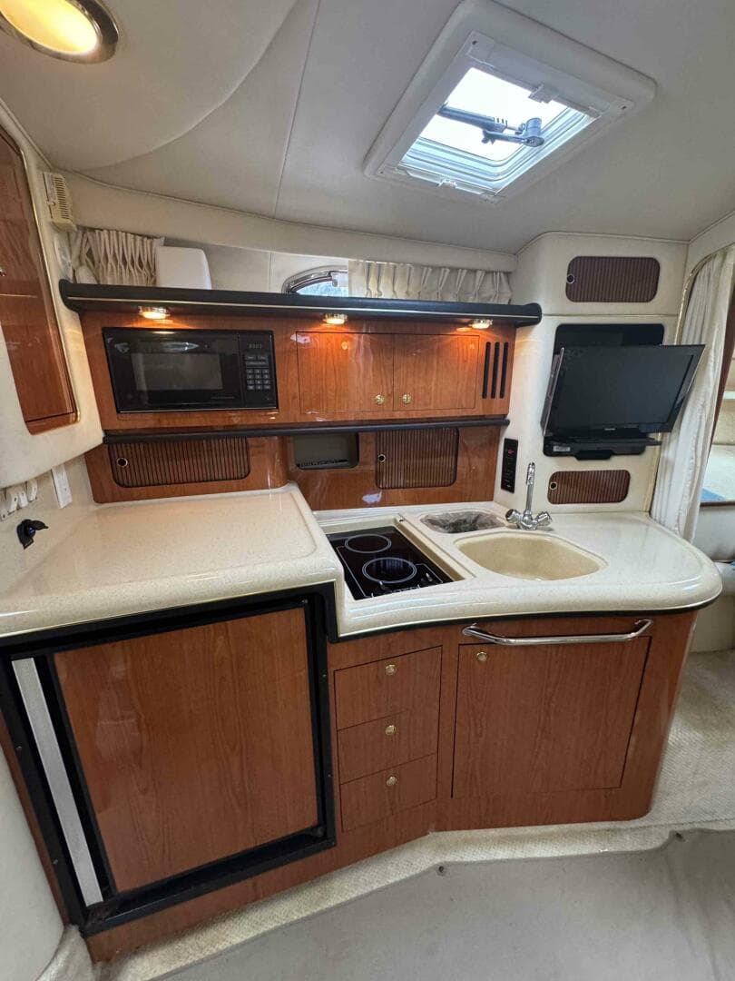 2001 Sea Ray 340 Sundancer — photo 32