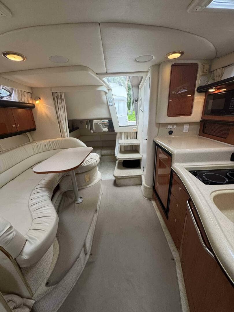 2001 Sea Ray 340 Sundancer — photo 28
