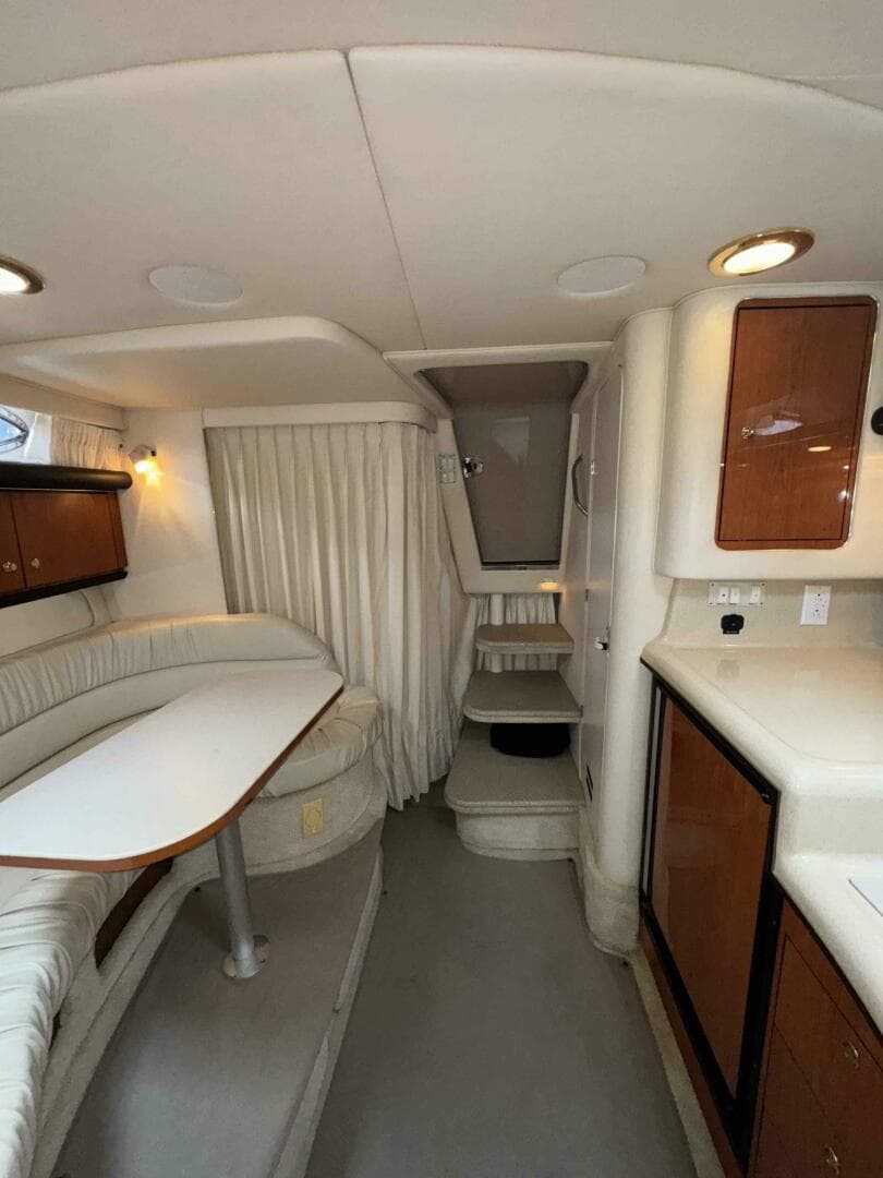2001 Sea Ray 340 Sundancer — photo 27