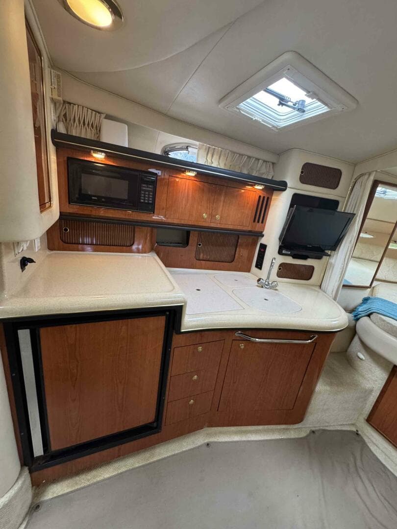 2001 Sea Ray 340 Sundancer — photo 31