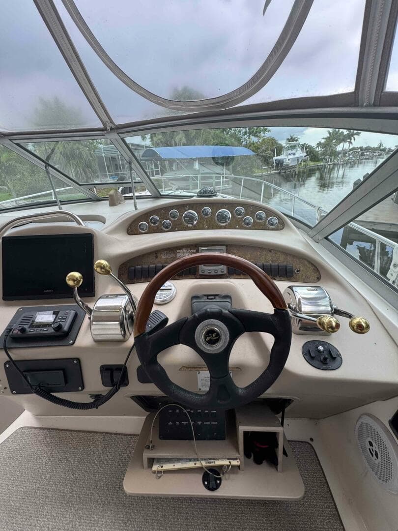 2001 Sea Ray 340 Sundancer — photo 18