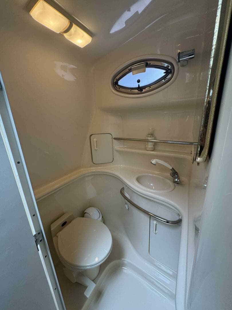 2001 Sea Ray 340 Sundancer — photo 25