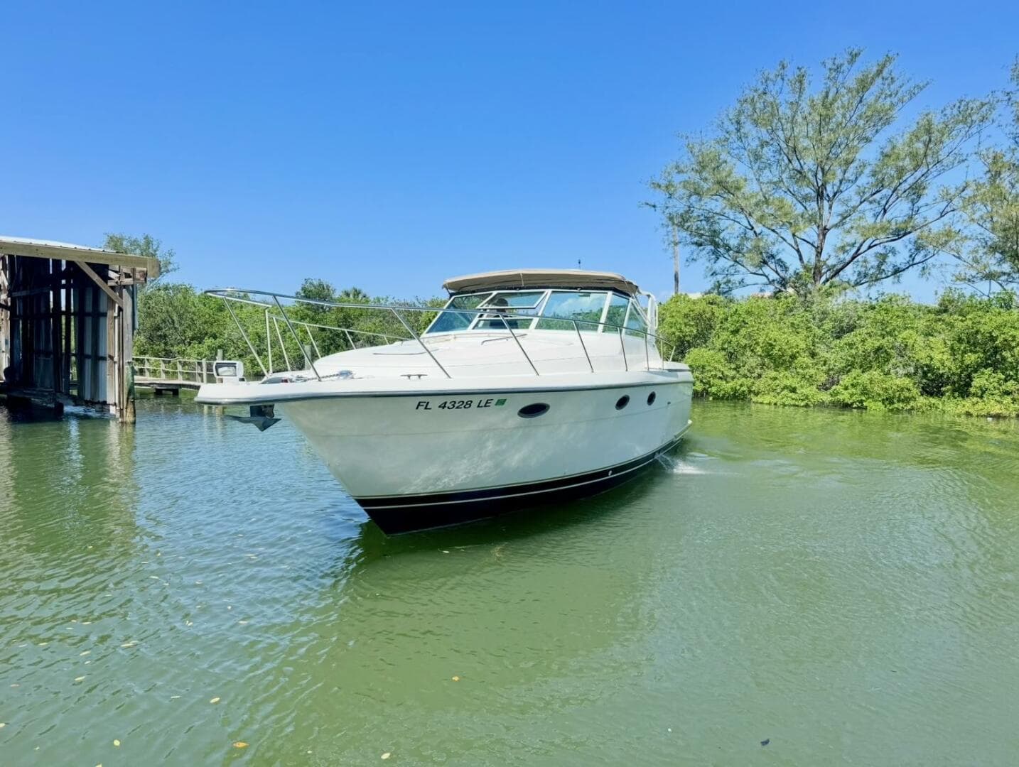 1998 Tiara Yachts 3500 Express — photo 20