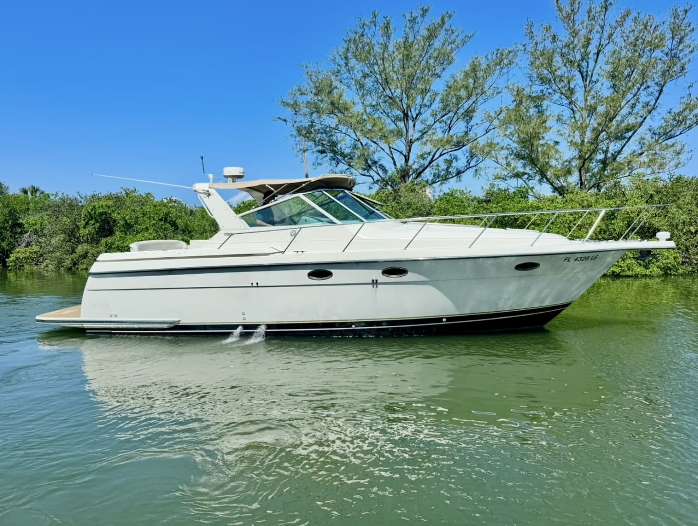 1998 Tiara Yachts 3500 Express — photo 1