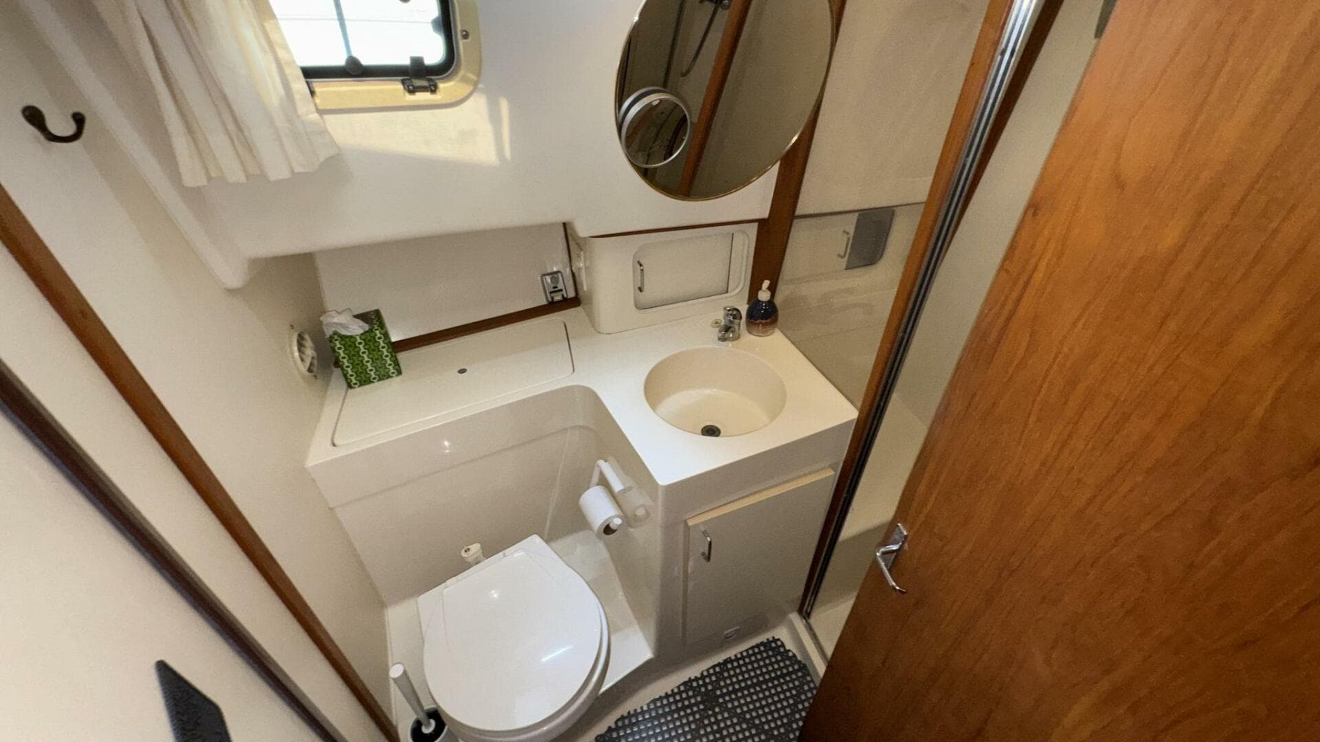 1999 Mainship 350 Trawler — photo 23