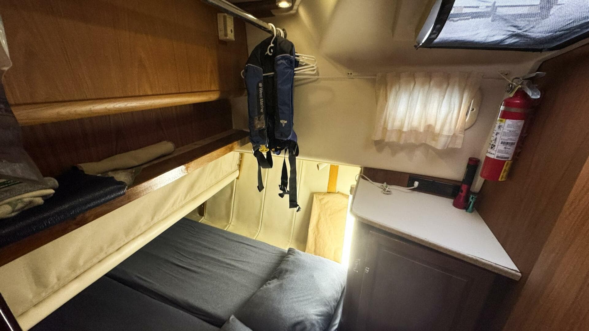 1999 Mainship 350 Trawler — photo 20