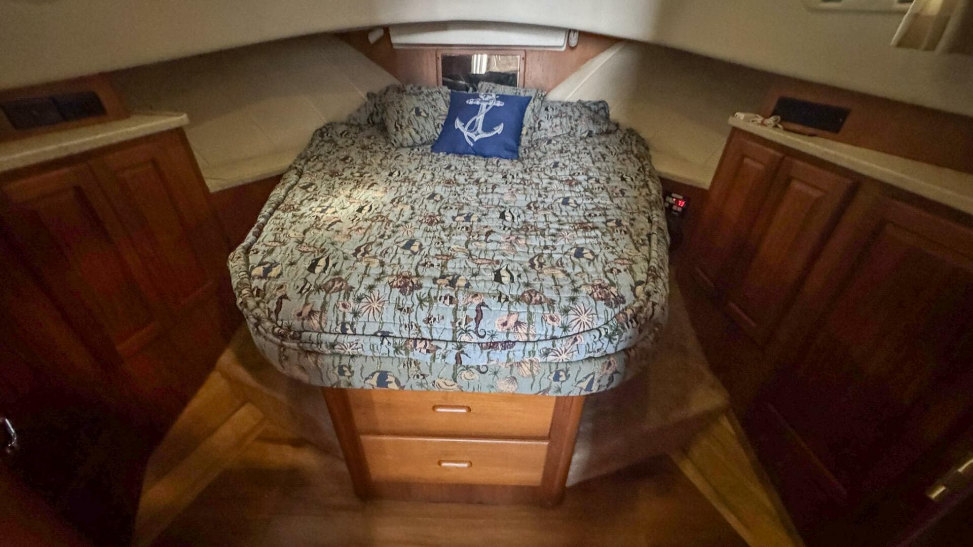 1999 Mainship 350 Trawler — photo 18