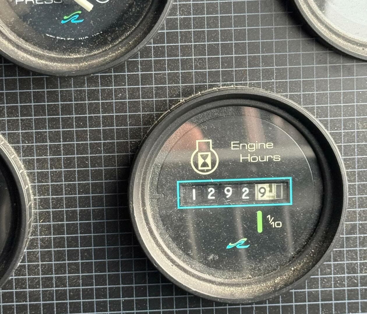 1989 Sea Ray 460 Express Cruiser — photo 13