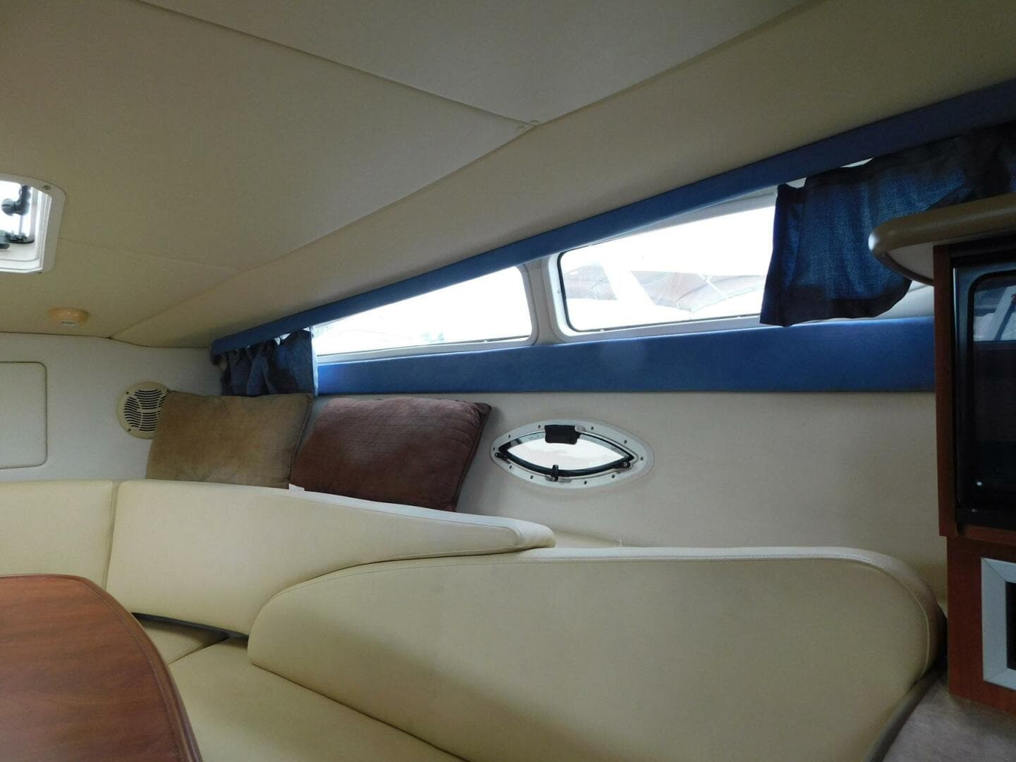 2007 Bayliner 265 — photo 21